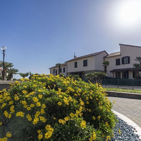 Apartment Le Margherite - Slr261 By Interhome Costarainera Exterior foto